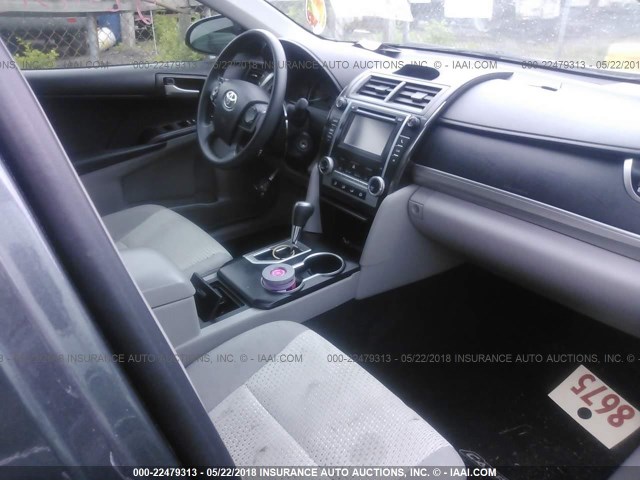 4T1BF1FK9CU191710 - 2012 TOYOTA CAMRY SE/LE/XLE GRAY photo 5