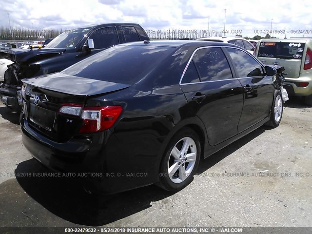 4T1BF1FK1EU787574 - 2014 TOYOTA CAMRY L/SE/LE/XLE 黑色 照片 4
