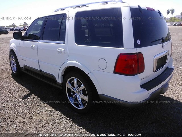 5LMFU27R93LJ37495 - 2003 LINCOLN NAVIGATOR WHITE photo 3