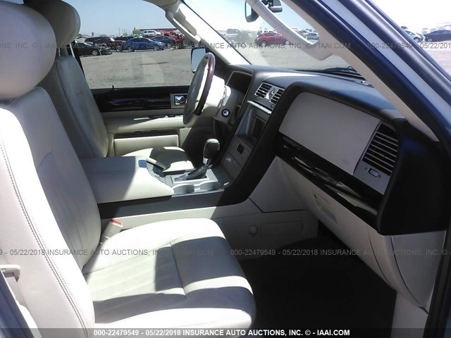 5LMFU27R93LJ37495 - 2003 LINCOLN NAVIGATOR WHITE photo 5