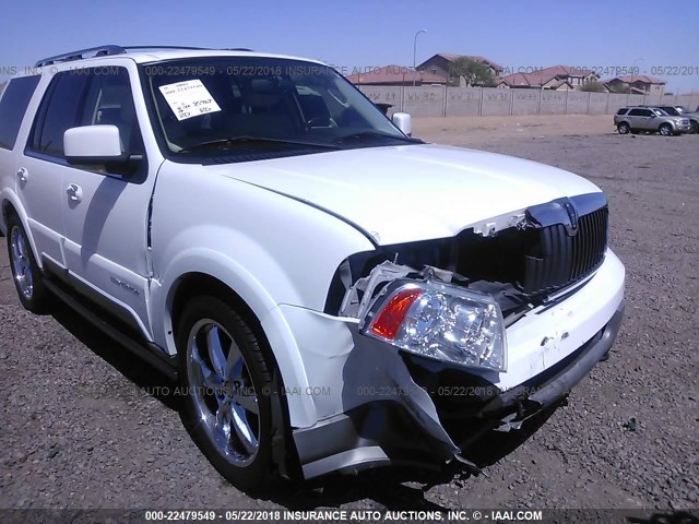 5LMFU27R93LJ37495 - 2003 LINCOLN NAVIGATOR WHITE photo 6
