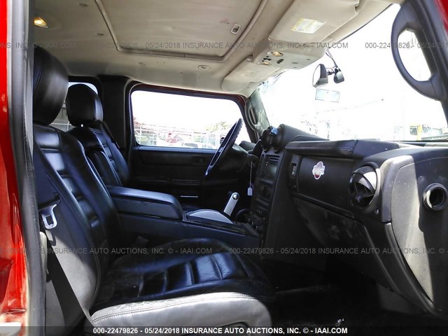 5GRGN22U65H118590 - 2005 HUMMER H2 SUT RED photo 5