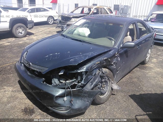 4T1BE32KX2U568323 - 2002 TOYOTA CAMRY LE/XLE/SE 灰色 照片 2