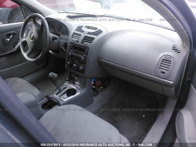1G1ZS58N58F128167 - 2008 CHEVROLET MALIBU LS GRAY photo 5