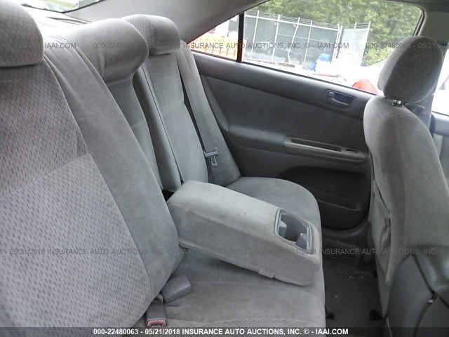 4T1BE32K94U822946 - 2004 TOYOTA CAMRY LE/XLE/SE ვერცხლისფერი ფოტო 8