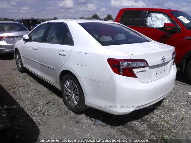 4T4BF1FK9ER378695 - 2014 TOYOTA CAMRY L/SE/LE/XLE 白色 照片 3