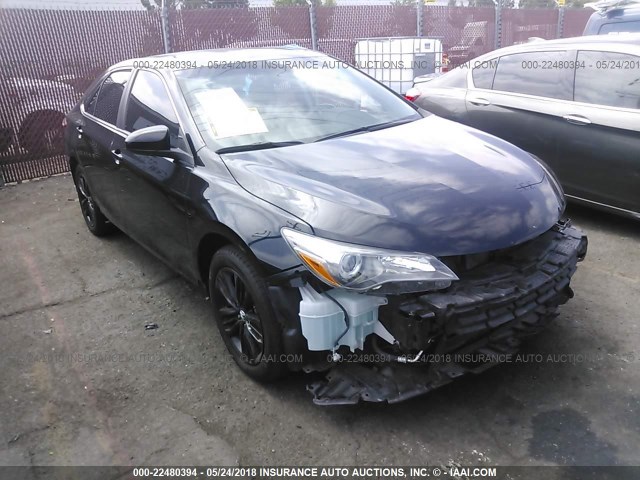 4T1BF1FK6HU307338 - 2017 TOYOTA CAMRY LE/XLE/SE/XSE BLACK photo 1