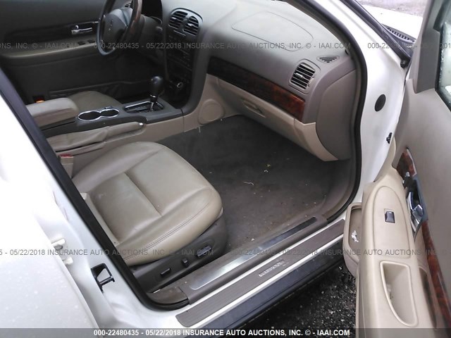 1LNHM87A72Y634961 - 2002 LINCOLN LS WHITE photo 5