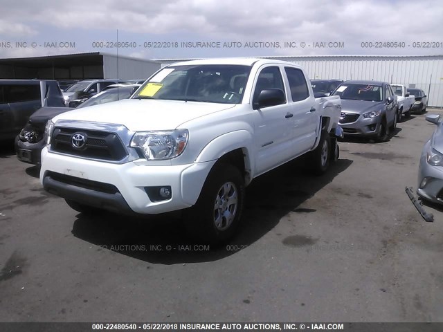 5TFJU4GN5FX074676 - 2015 TOYOTA TACOMA DOUBLE CAB PRERUNNER WHITE photo 2