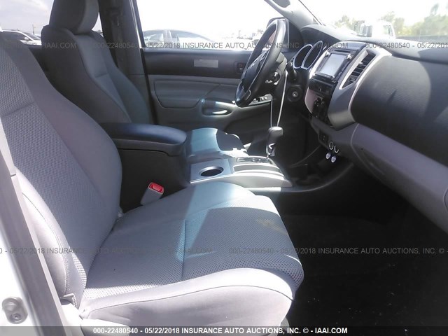 5TFJU4GN5FX074676 - 2015 TOYOTA TACOMA DOUBLE CAB PRERUNNER WHITE photo 5