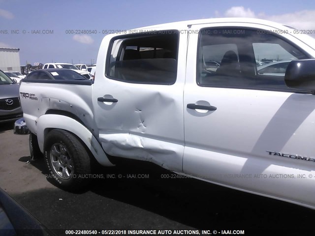 5TFJU4GN5FX074676 - 2015 TOYOTA TACOMA DOUBLE CAB PRERUNNER WHITE photo 6