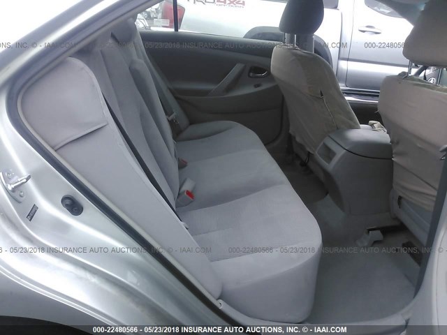 4T4BF3EK9AR006703 - 2010 TOYOTA CAMRY SE/LE/XLE SILVER photo 8