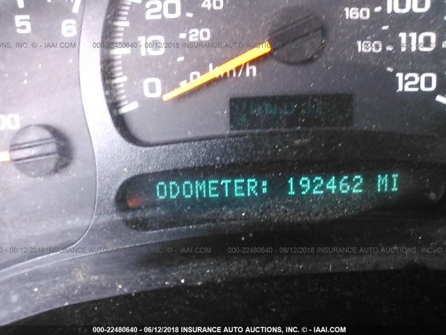 1GCHC24UX5E132499 - 2005 CHEVROLET SILVERADO C2500 HEAVY DUTY WHITE photo 7