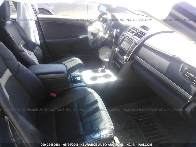 4T1BF1FK3CU159447 - 2012 TOYOTA CAMRY SE/LE/XLE 黑色 照片 5