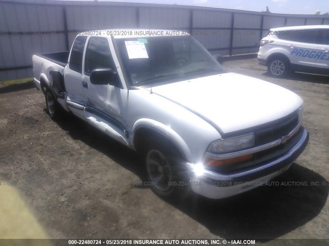 1GCCS19W818125500 - 2001 CHEVROLET S TRUCK S10 WHITE photo 1