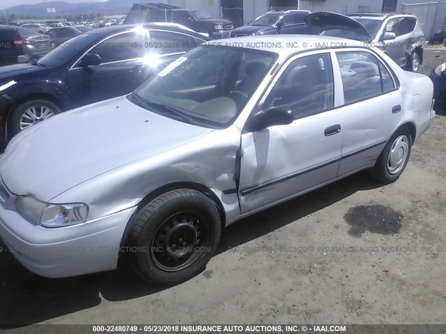 1NXBR12E5YZ375816 - 2000 TOYOTA COROLLA VE/CE/LE SILVER photo 2