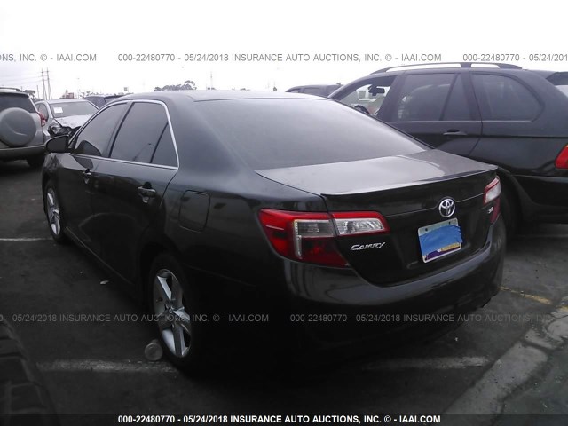 4T1BF1FK2EU306361 - 2014 TOYOTA CAMRY L/SE/LE/XLE 黑色 照片 3