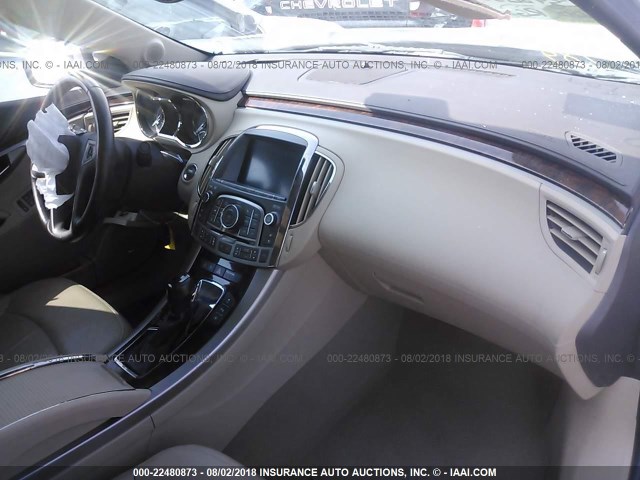 1G4GE5GV4AF168099 - 2010 BUICK LACROSSE CXS WHITE photo 5