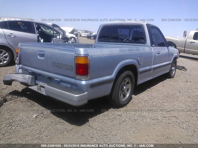 JM2UF1136J0327465 - 1988 MAZDA B2200 SHORT BED GRAY photo 4