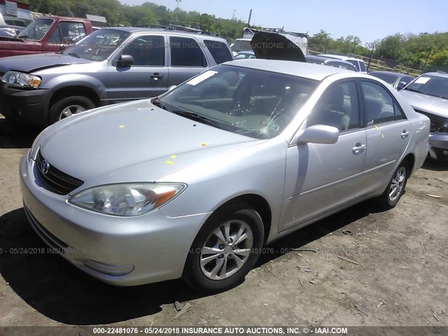 4T1BF30K34U567565 - 2004 TOYOTA CAMRY LE/XLE/SE 银色 照片 2