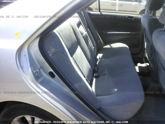 4T1BF30K34U567565 - 2004 TOYOTA CAMRY LE/XLE/SE 银色 照片 8