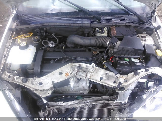 1FAHP36372W216760 - 2002 FORD FOCUS SE/SE COMFORT/ZTW/SE SPRT WHITE photo 10