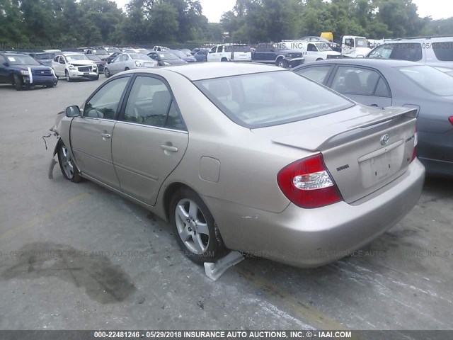 4T1BF30K82U023964 - 2002 TOYOTA CAMRY LE/XLE/SE ბეჟი ფოტო 3