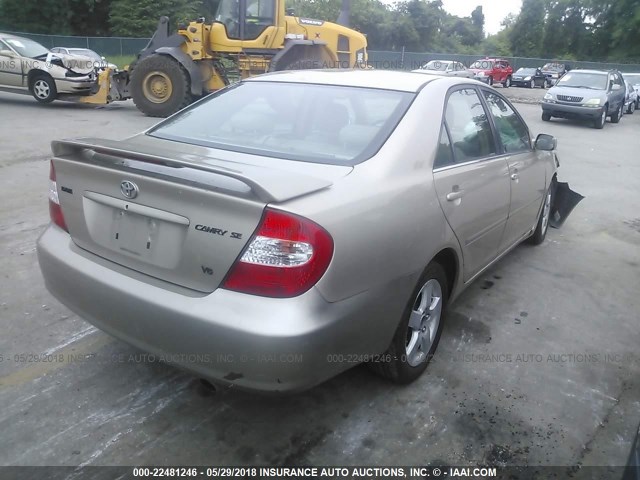 4T1BF30K82U023964 - 2002 TOYOTA CAMRY LE/XLE/SE ბეჟი ფოტო 4