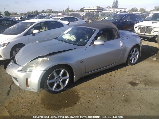 JN1AZ36A14M253809 - 2004 NISSAN 350Z ROADSTER SILVER photo 2