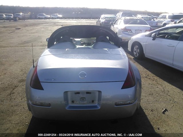 JN1AZ36A14M253809 - 2004 NISSAN 350Z ROADSTER SILVER photo 8