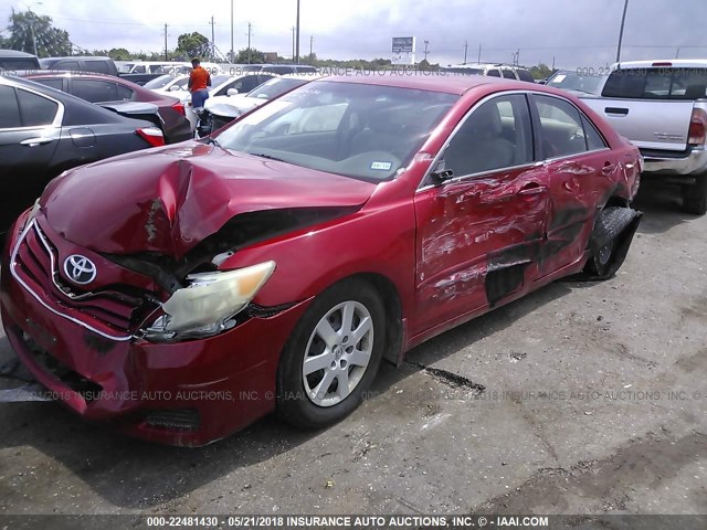 4T4BF3EK4AR021528 - 2010 TOYOTA CAMRY SE/LE/XLE 栗色 照片 2