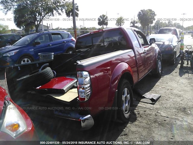 1N6AD06U27C431027 - 2007 NISSAN FRONTIER KING CAB LE/SE/OFF ROAD RED photo 4