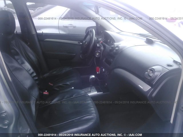 KL1TD56E59B310459 - 2009 CHEVROLET AVEO LS/LT 灰色 照片 5