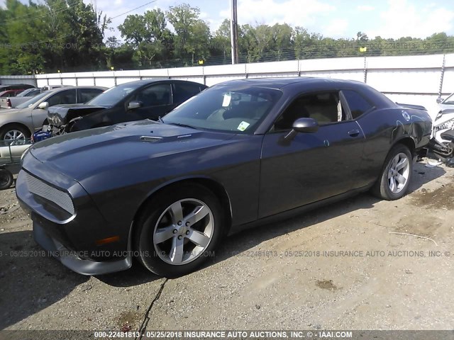 2C3CDYAGXDH737093 - 2013 DODGE CHALLENGER SXT GRAY photo 2