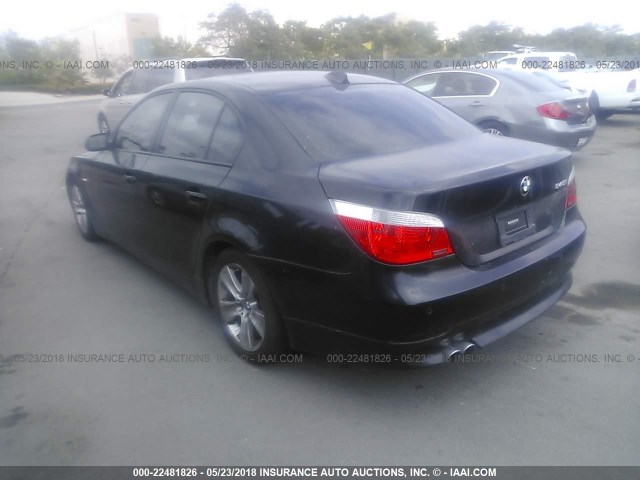 WBANB33595CN66976 - 2005 BMW 545 I BLACK photo 3