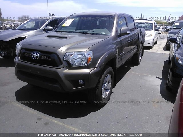 3TMJU4GN2CM128498 - 2012 TOYOTA TACOMA DOUBLE CAB PRERUNNER GOLD photo 2