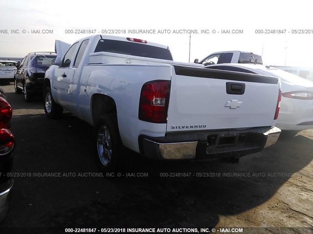 1GCRCPEX9CZ315439 - 2012 CHEVROLET SILVERADO C1500 WHITE photo 3