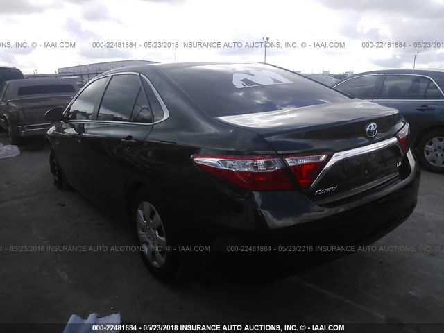 4T4BF1FK3FR480916 - 2015 TOYOTA CAMRY LE/XLE/SE/XSE BLACK photo 3