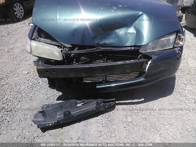 4T1BG22K1VU800428 - 1997 TOYOTA CAMRY CE/LE/XLE 绿色 照片 6