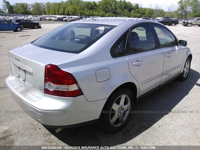 YV1MH682352056247 - 2005 VOLVO S40 T5 SILVER photo 4