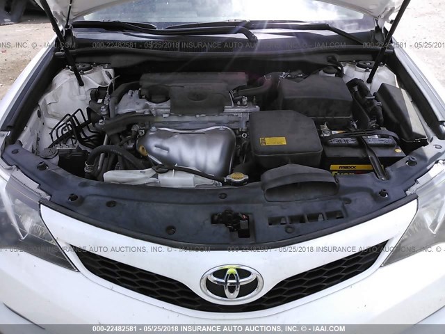 4T1BF1FKXCU598838 - 2012 TOYOTA CAMRY SE/LE/XLE თეთრი ფოტო 10