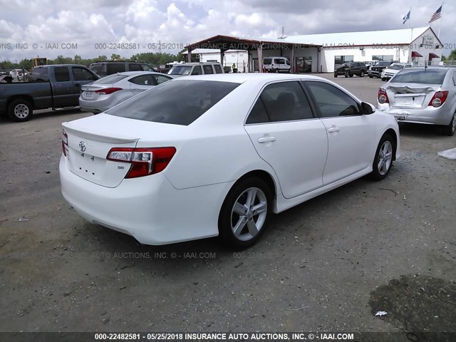 4T1BF1FKXCU598838 - 2012 TOYOTA CAMRY SE/LE/XLE თეთრი ფოტო 4