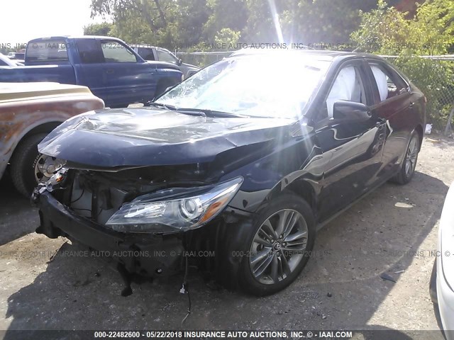 4T1BF1FK1HU408240 - 2017 TOYOTA CAMRY LE/XLE/SE/XSE BLACK photo 2