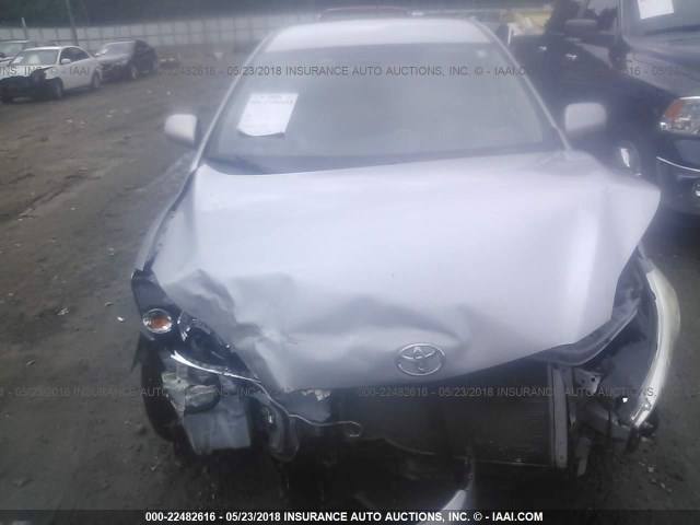 2T1KU4EE9AC241068 - 2010 TOYOTA COROLLA MATRIX  SILVER photo 6