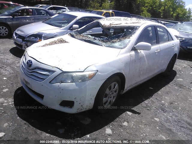4T4BF3EK0BR090525 - 2011 TOYOTA CAMRY SE/LE/XLE 白色 照片 2