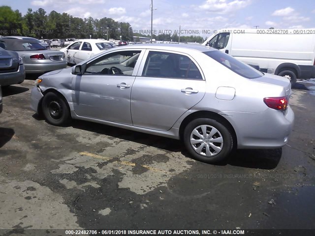 1NXBU4EE5AZ239056 - 2010 TOYOTA COROLLA S/LE/XLE SILVER photo 3