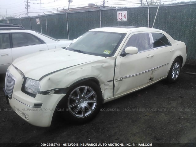 2C3KA53V39H601099 - 2009 CHRYSLER 300 TOURING CREAM photo 2