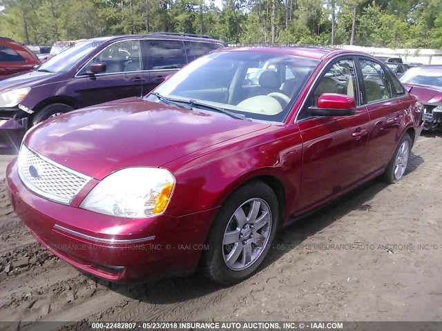 1FAHP24147G130321 - 2007 FORD FIVE HUNDRED SEL RED photo 2