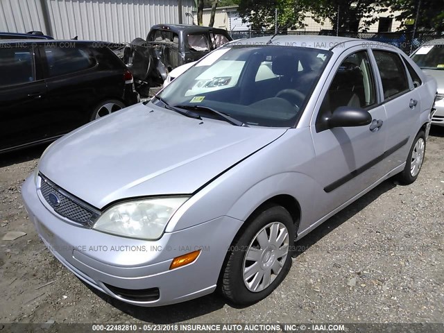 1FAFP34N07W279931 - 2007 FORD FOCUS ZX4/S/SE/SES SILVER photo 2