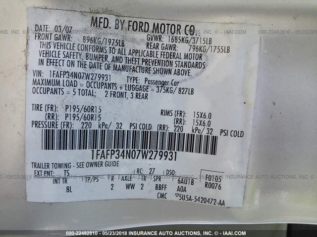 1FAFP34N07W279931 - 2007 FORD FOCUS ZX4/S/SE/SES SILVER photo 9